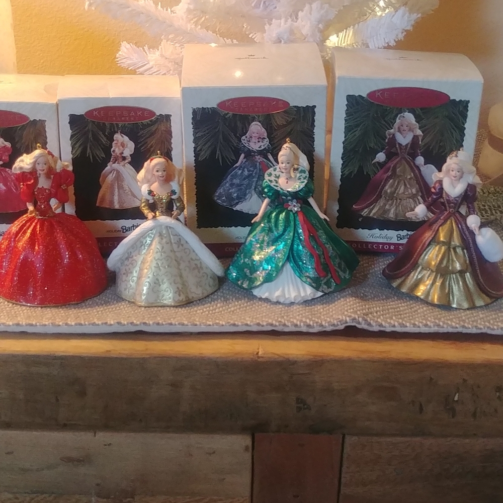 Vintage Holiday Barbie collectors Series 1-4 - Picture 10 of 10